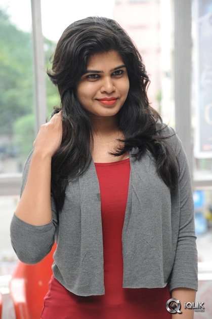 Alekhya-at-Srimanthudu-Movie-Hungama